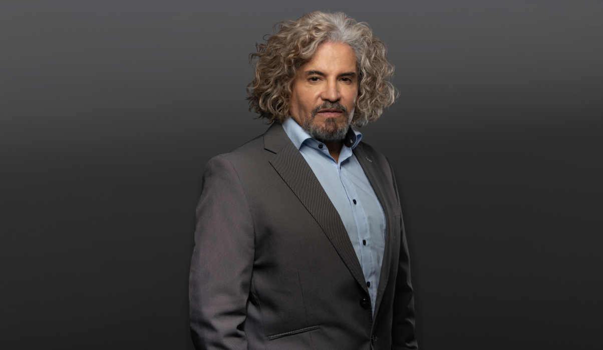 El liderazgo del Dr Andrade llega a las aulas