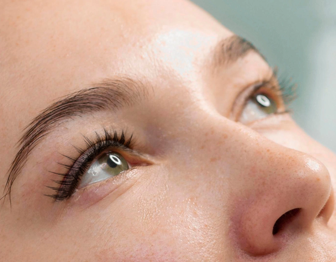 Injerto de pestañas: resultados naturales con tratamiento profesional